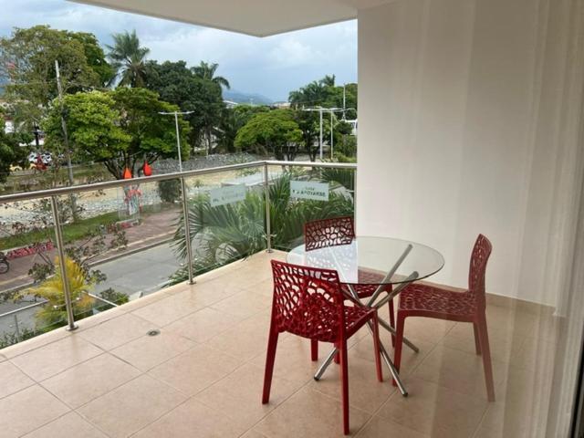 Hotel Juan Maria Tulua Bagian luar foto