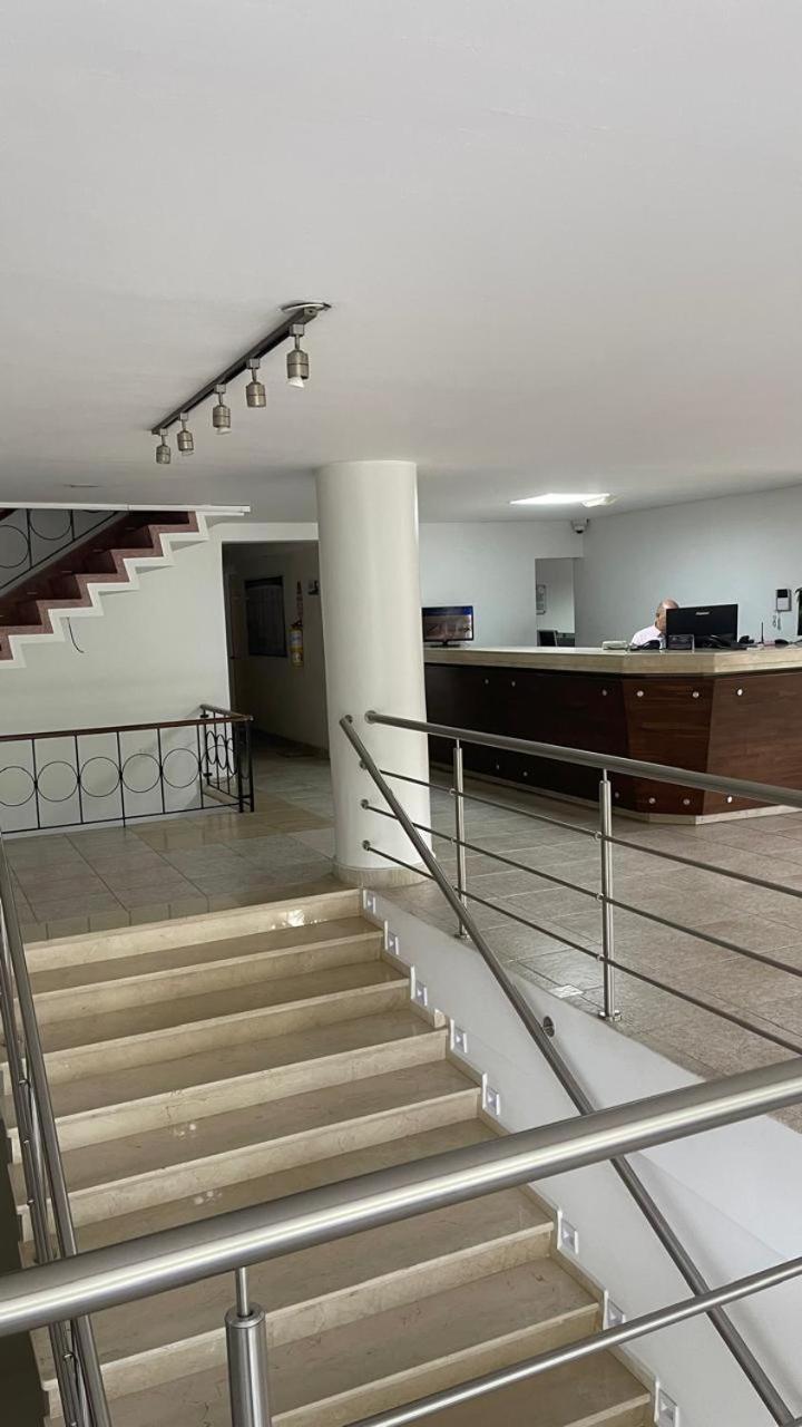 Hotel Juan Maria Tulua Bagian luar foto