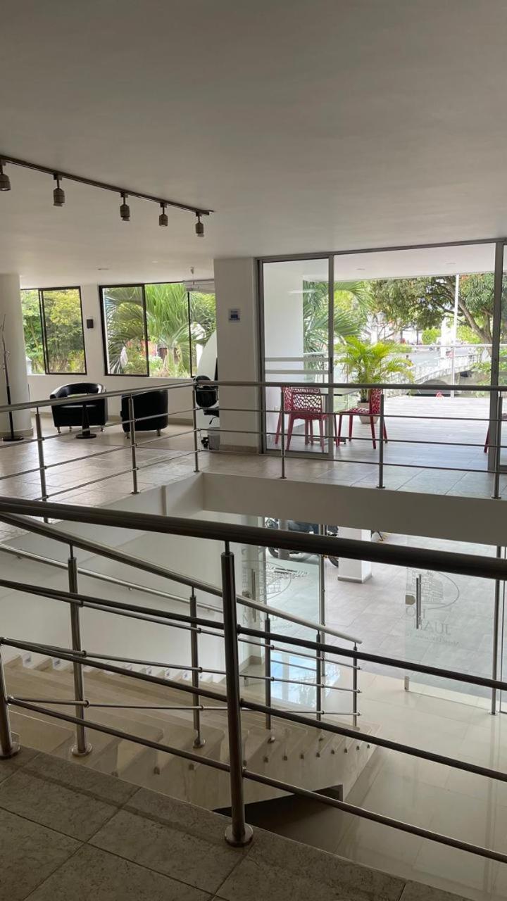 Hotel Juan Maria Tulua Bagian luar foto