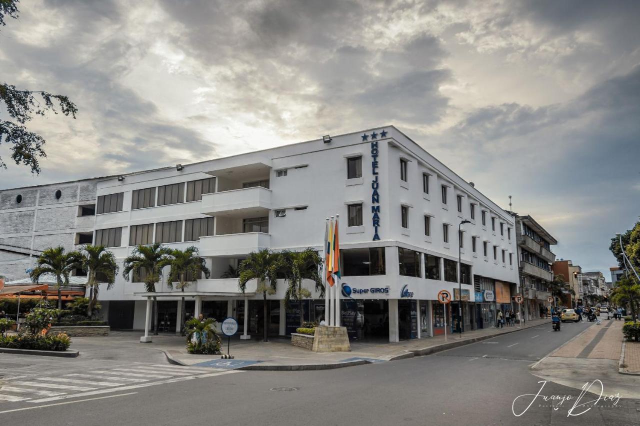 Hotel Juan Maria Tulua Bagian luar foto